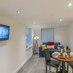 Luxury Hollywood Getaway In The Heart Of The , Brighton United Kingdom